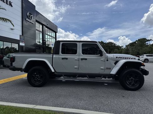 Used 2022 Jeep Gladiator Mojave w/ Trailer Tow Package AWD/4WD image 23