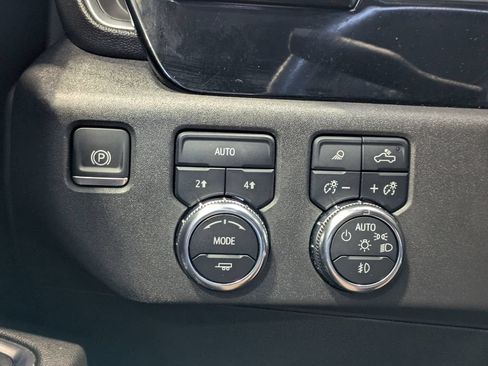 Used 2023 GMC Sierra 1500 SLT w/ SLT Convenience Package AWD/4WD image 20