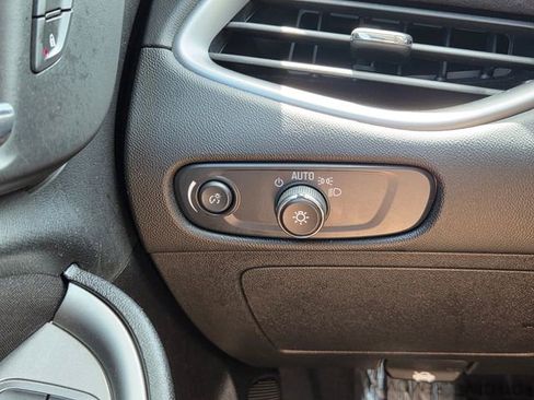 Certified 2025 Chevrolet Malibu LT image 35