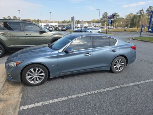 Used 2017 INFINITI Q50 3.0t Premium w/ 3.0T Premium Plus Package image 2