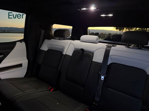 Used 2024 GMC Hummer EV 3X w/ Extreme Off-Road Package AWD/4WD image 5
