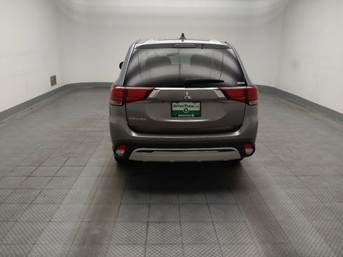 Used 2020 Mitsubishi Outlander SE AWD/4WD image 6
