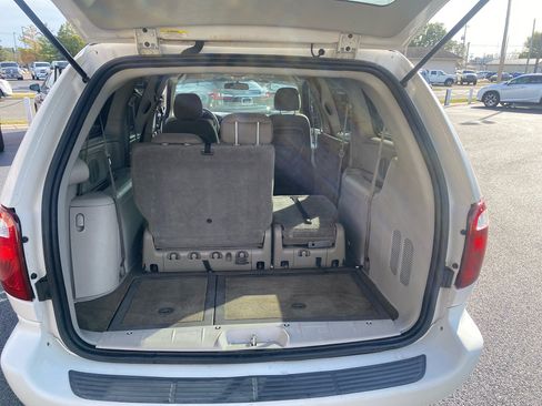 Used 2006 Dodge Grand Caravan SE w/ Popular Equipment Group I image 15