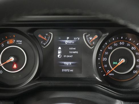 Used 2025 Jeep Wrangler Unlimited Sport AWD/4WD image 18
