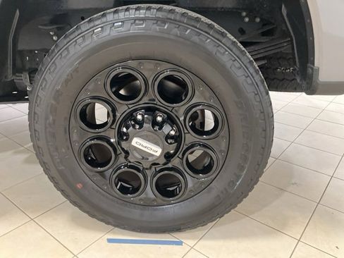 Used 2023 Ford F250 Lariat w/ Lariat Ultimate Package image 28