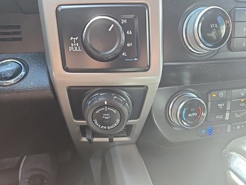 Used 2020 Ford F150 Lariat w/ Equipment Group 502A Luxury AWD/4WD image 15