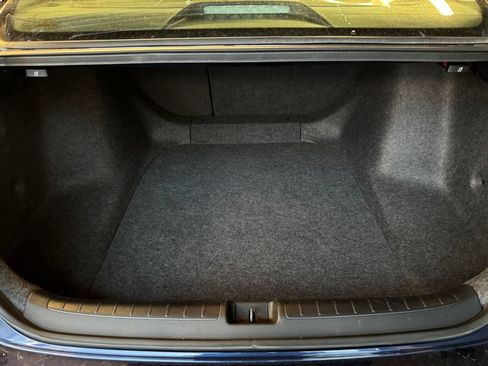 Used 2018 Honda Accord EX image 22