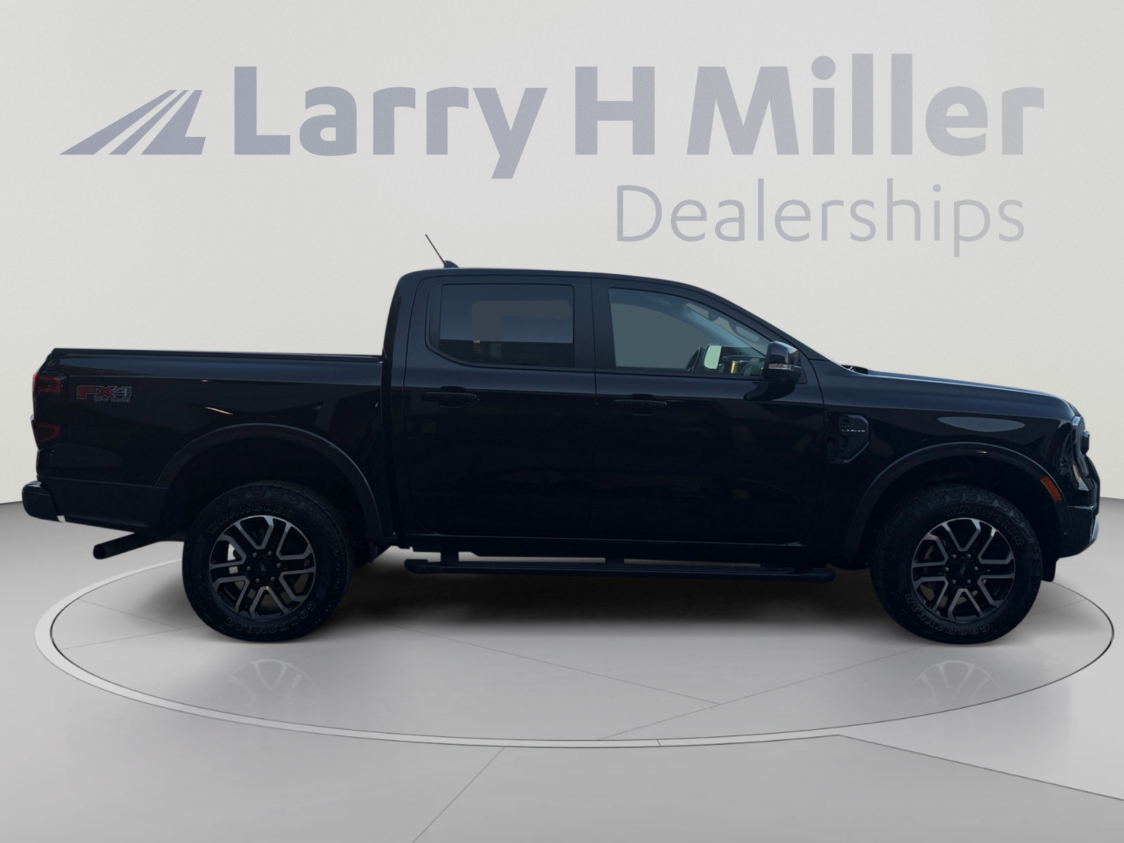 Used 2024 Ford Ranger Lariat w/ FX4 Off-Road Package AWD/4WD image 6