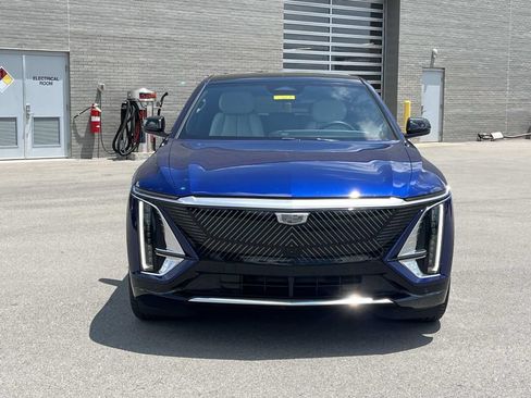 Used 2024 Cadillac Lyriq Luxury RWD image 8
