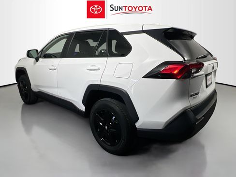 Used 2023 Toyota RAV4 LE FWD image 6