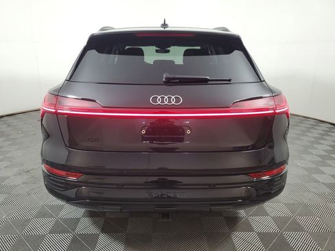 Used 2024 Audi Q8 e-tron Prestige image 5