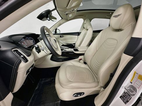 Used 2023 Aston Martin DBX AWD/4WD image 12