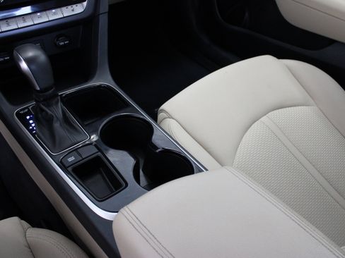 Used 2018 Hyundai Sonata SEL FWD image 17