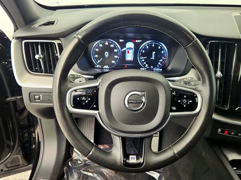 Used 2018 Volvo XC60 T6 R-Design w/ Convenience Package image 14