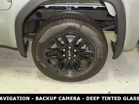 New 2025 GMC Sierra 1500 Elevation image 11