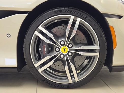 Used 2023 Ferrari Portofino M RWD image 7