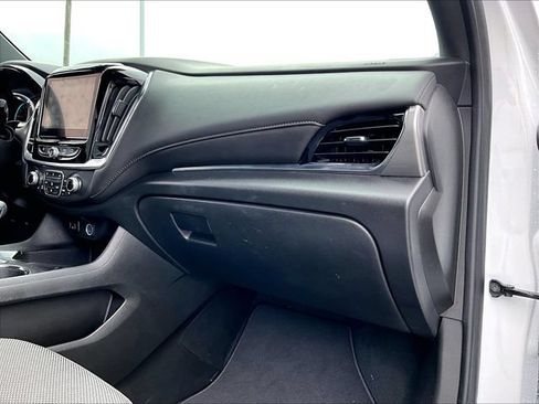 Used 2023 Chevrolet Traverse LT FWD image 13