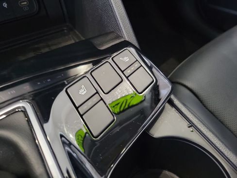 Used 2025 Kia Sportage EX FWD image 28