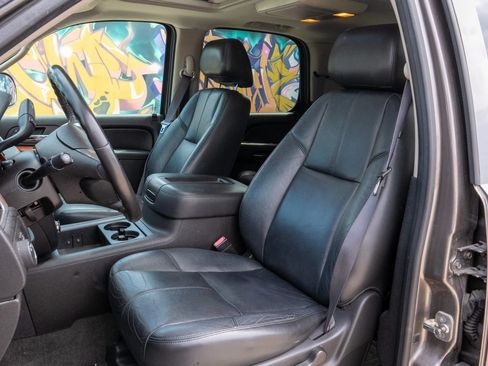 Used 2013 Chevrolet Tahoe LT w/ Texas Edition RWD image 22