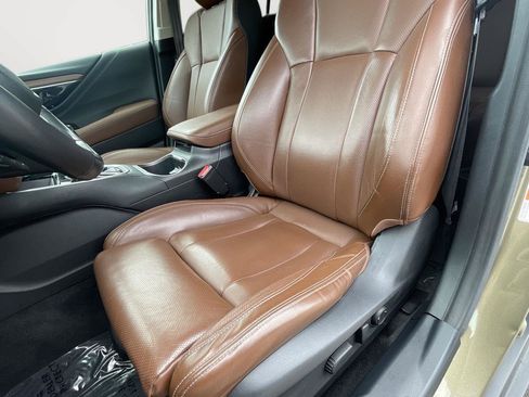 Used 2020 Subaru Outback Touring AWD/4WD image 3