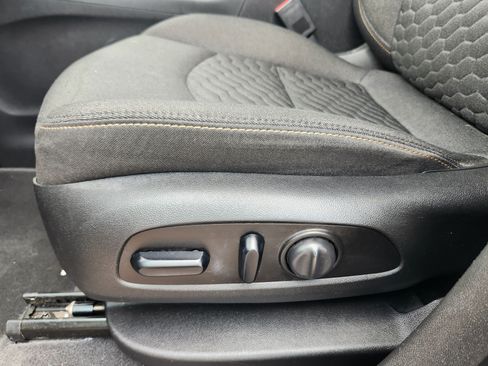 Used 2020 Chevrolet Equinox LT AWD/4WD image 18
