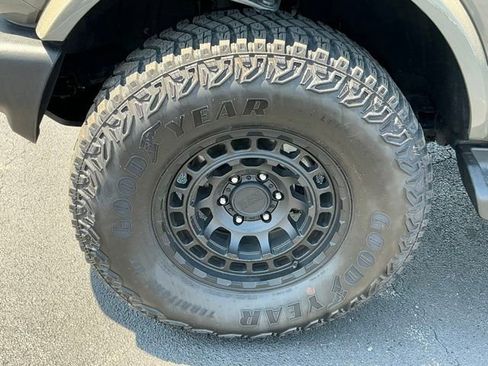 Used 2025 Ford Bronco Outer Banks AWD/4WD image 9