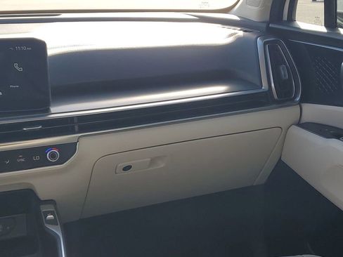 Used 2025 Kia Sorento EX w/ Panoramic Sunroof Package image 26