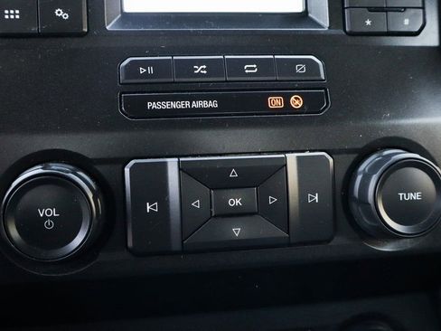 Used 2020 Ford F550 2WD Regular Cab Super Duty image 36