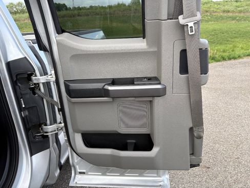 Used 2019 Ford F150 XLT AWD/4WD image 17