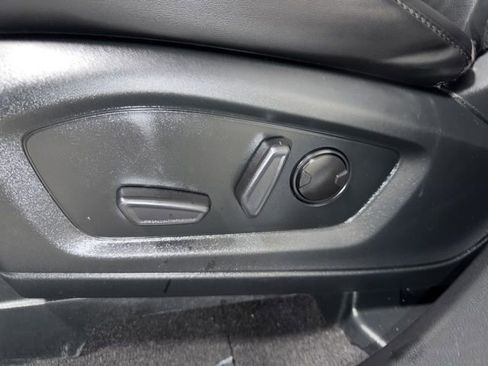 Used 2023 Ford Explorer Platinum w/ Technology Package image 14