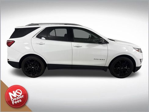 Used 2020 Chevrolet Equinox LT w/ Sport Edition image 2