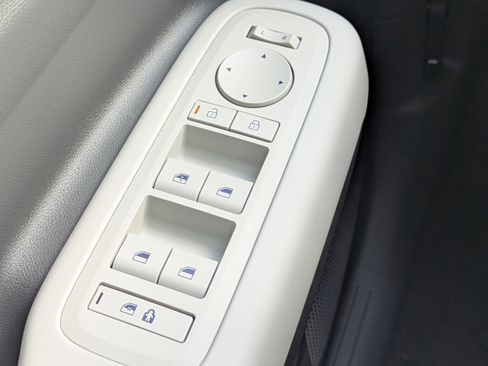 New 2026 Hyundai Santa Fe SE image 28