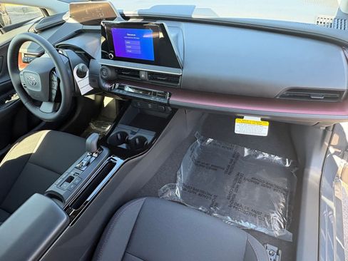 New 2026 Toyota Prius Plug-In Hybrid image 12