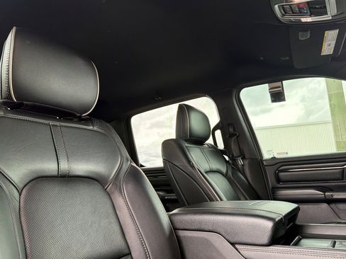 Used 2022 RAM 1500 Limited w/ Body Color Bumper Group AWD/4WD image 15