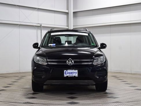 Used 2017 Volkswagen Tiguan Limited w/ Premium Package image 2