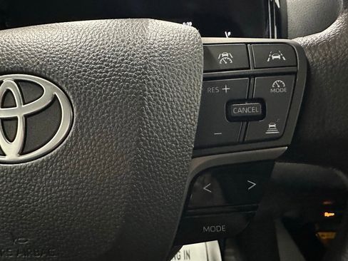 Used 2025 Toyota Camry LE image 20