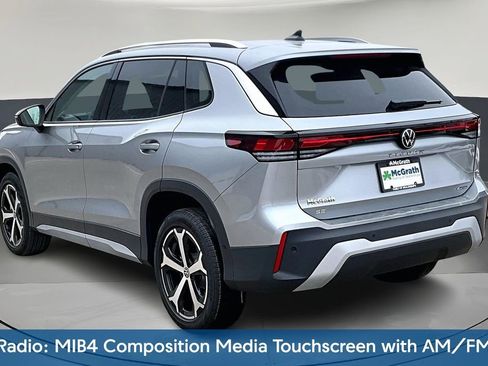 New 2026 Volkswagen Tiguan SE image 3