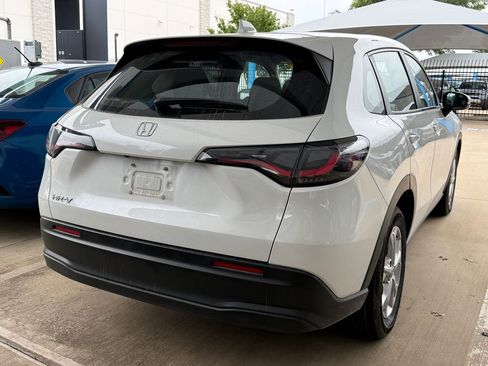 Certified 2023 Honda HR-V LX image 7