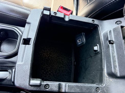 Used 2020 Jeep Gladiator Overland AWD/4WD image 44
