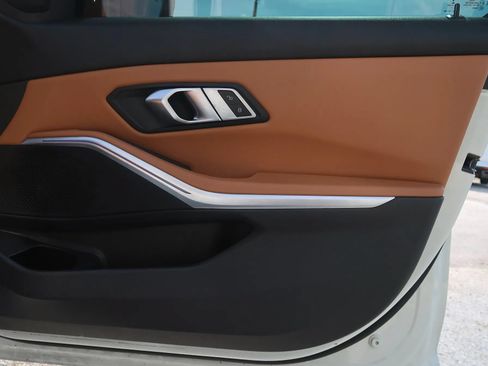 Used 2022 BMW M340i RWD image 39