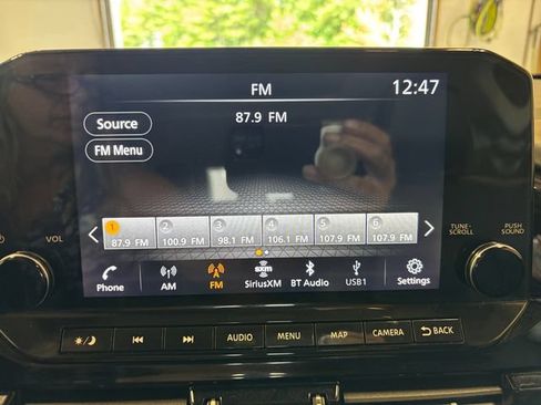 Used 2024 Nissan Pathfinder Platinum AWD/4WD image 19