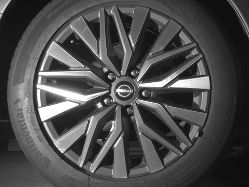 Used 2025 Nissan Altima 2.5 SV FWD image 15