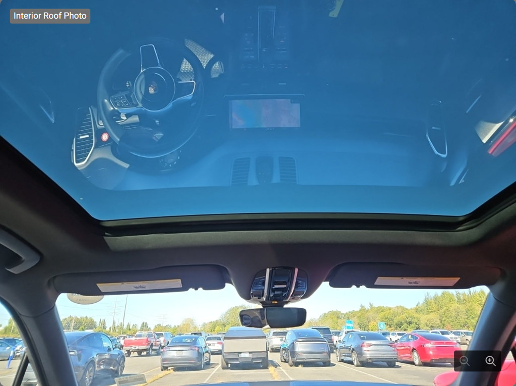 Used 2020 Porsche Cayenne AWD/4WD image 12