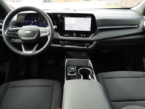 Used 2026 Chevrolet Equinox LT w/ LPO, Floor Liner Package AWD/4WD image 19