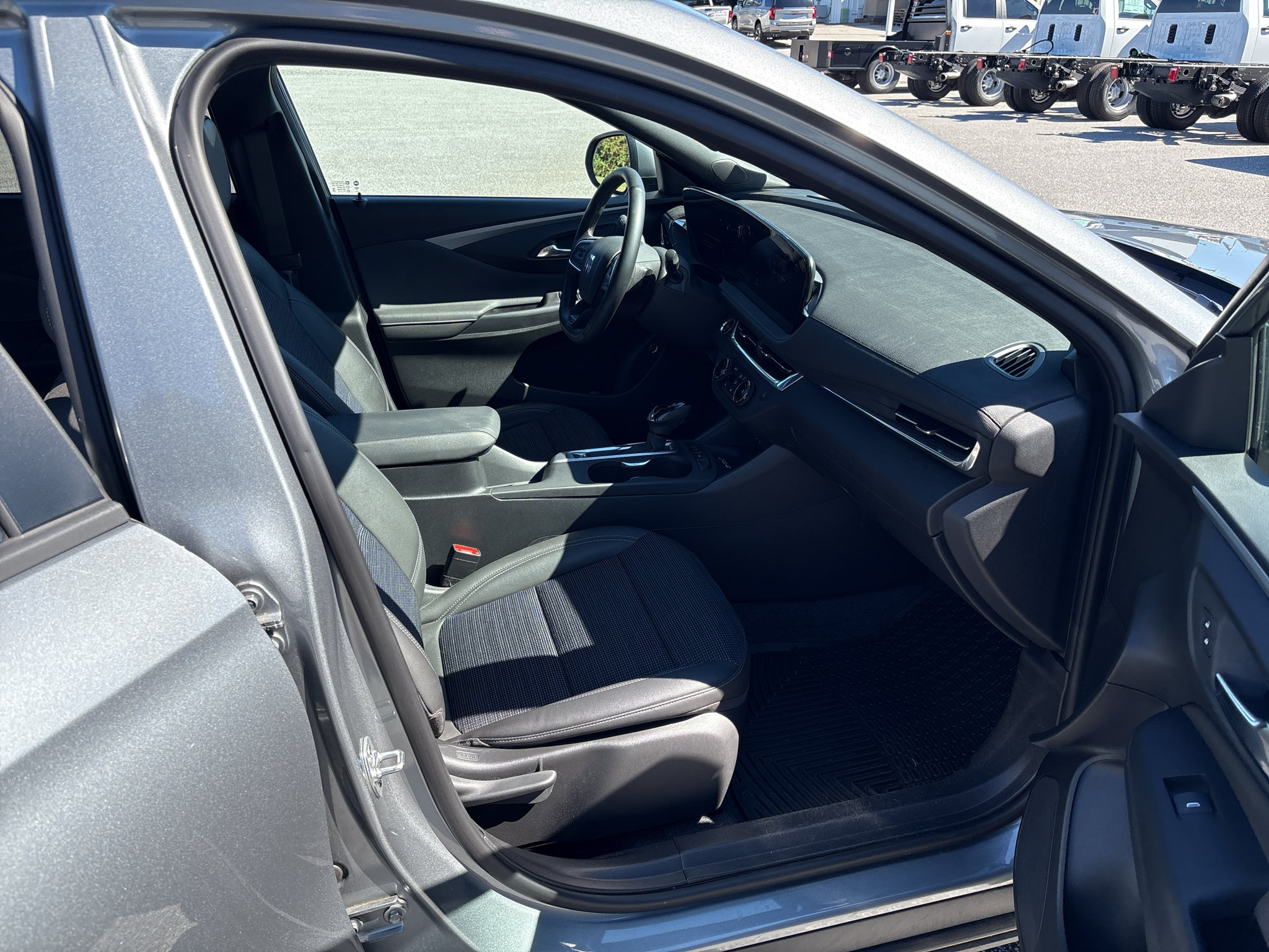 Used 2024 Buick Envista Preferred w/ Convenience I Package FWD image 18