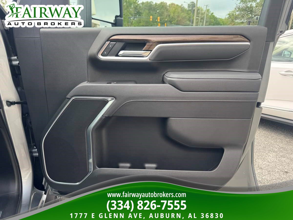 Used 2025 Chevrolet Silverado 2500 LT w/ Trail Boss Package AWD/4WD image 30