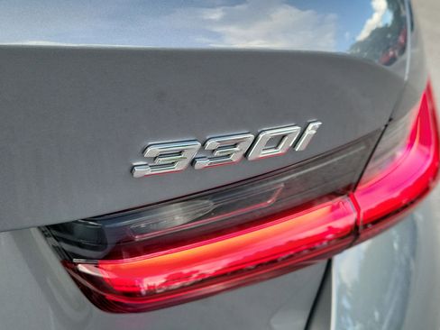 Certified 2025 BMW 330i xDrive Sedan AWD/4WD image 5