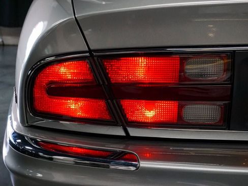 Used 2004 Buick Park Avenue Ultra FWD image 77