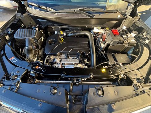 Used 2025 Chevrolet Equinox LT image 32