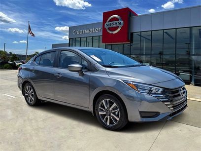 New 2025 Nissan Versa SV w/ Trunk Package